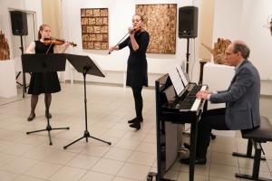 GLS Trebnje - odprtje razstave Utelesenje casa 27022020, foto Alenka STrazisar Lamovsek (7)